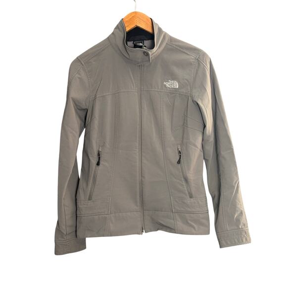 The North Face Softshell Jacket - Women's Gray
Full Zip Stand Collar - Picture 1 of 7